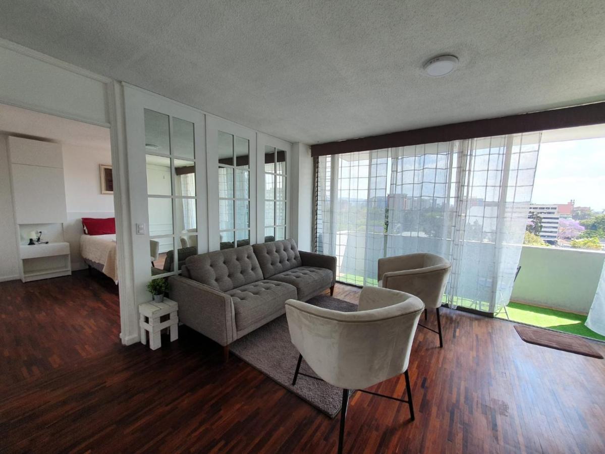 Apartamento Avenida Reforma Ciudad De Guatemala Esterno foto